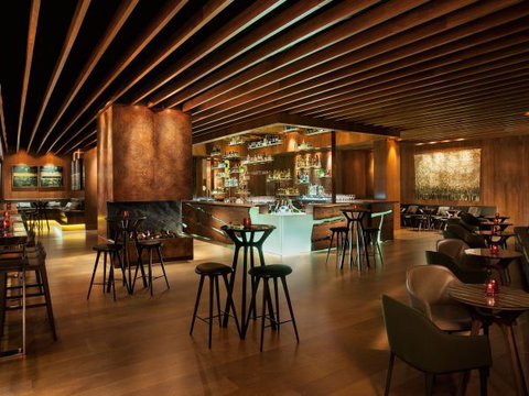 Four Seasons Hotel Sydney - QLD Tourism 5
