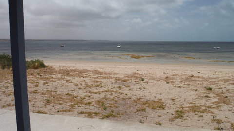 Happy Shack - Queensland Tourism 0
