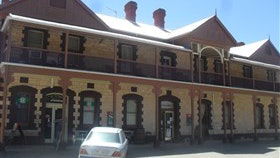 Caltowie Hotel - QLD Tourism 3