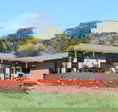 Penneshaw Lodge - QLD Tourism