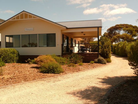 Manyana - QLD Tourism 0
