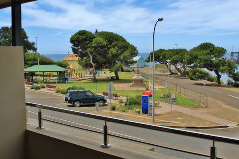 Pier Number 10 - QLD Tourism 1