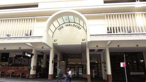 Sydney Waldorf Apartment Hotel - QLD Tourism 0