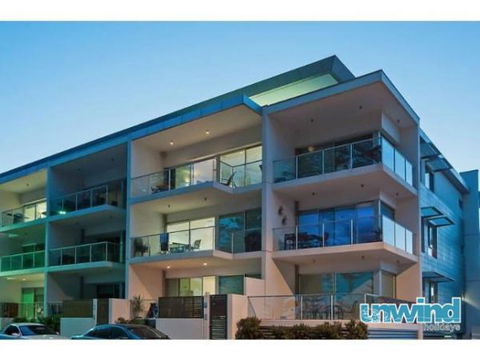 Unwind At 29 Breeze Penthouse - Queensland Tourism 0