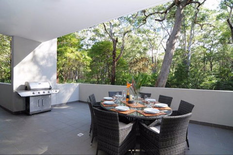 Aqua Leaf Apartment - QLD Tourism 10