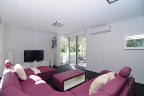 Aqua Leaf Apartment - QLD Tourism 13