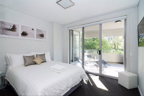 Aqua Leaf Apartment - QLD Tourism 14