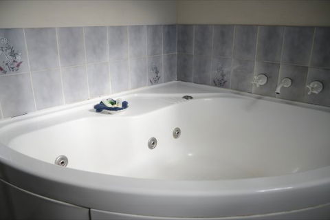 Cameo Inn Motel - Queensland Tourism 5