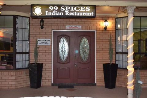 Cameo Inn Motel - Queensland Tourism 8