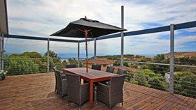Coral Sands Seaview Beach House - QLD Tourism 0