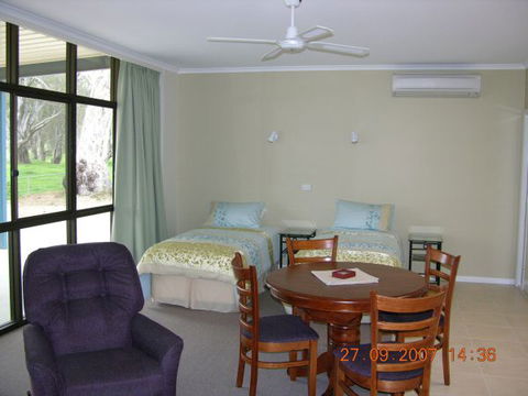 Myrtleford Masonic Units - QLD Tourism 2