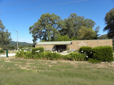 Myrtleford Masonic Units - QLD Tourism 7