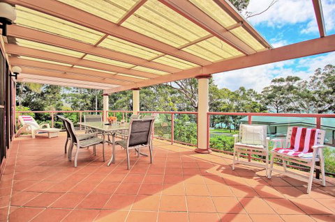 Aqua Leaf Apartment - QLD Tourism 1