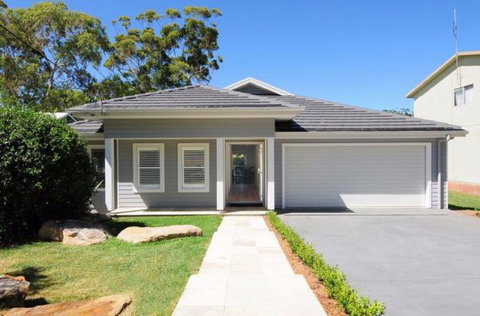 Aqua Leaf Apartment - QLD Tourism 7