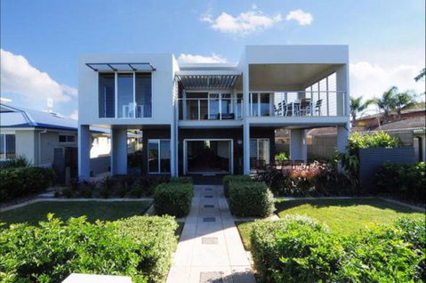 Aqua Leaf Apartment - QLD Tourism 2