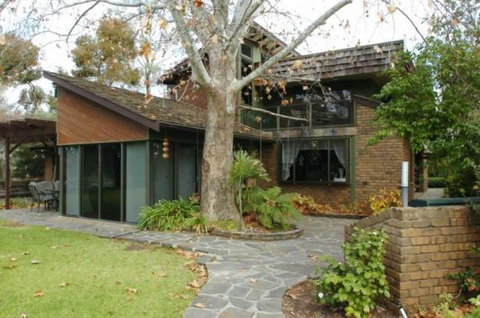 Trenberth House - Queensland Tourism 0