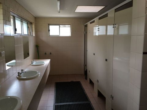 Ardern's Caravan Park, Myrtleford - QLD Tourism 5
