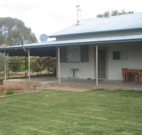 Gilgens Country River Retreat - QLD Tourism