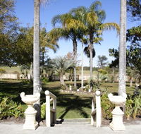Palms Oasis Motel - QLD Tourism