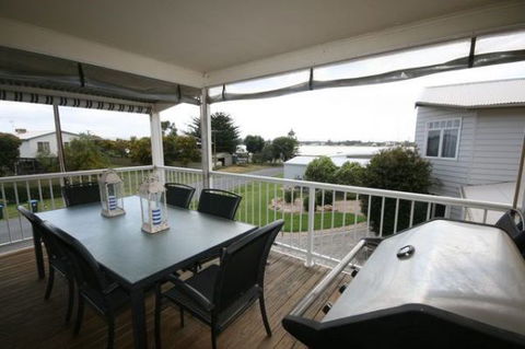 LJ Hooker Goolwa Holiday Rentals - 42 Underwood Avenue, Goolwa Beach - Queensland Tourism 6