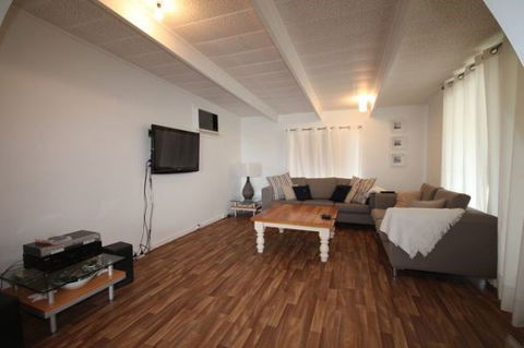 LJ Hooker Goolwa Holiday Rentals - 42 Underwood Avenue, Goolwa Beach - Queensland Tourism 10