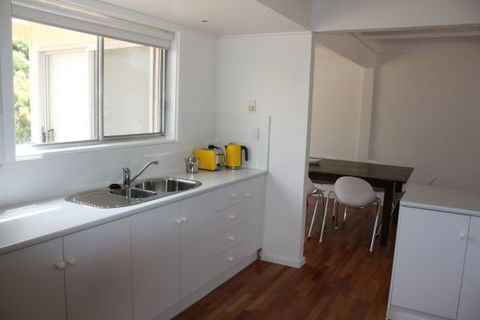 LJ Hooker Goolwa Holiday Rentals - 42 Underwood Avenue, Goolwa Beach - Queensland Tourism 13
