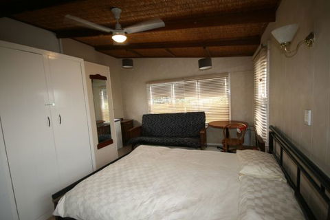 LJ Hooker Goolwa Holiday Rentals - 42 Underwood Avenue, Goolwa Beach - Queensland Tourism 27