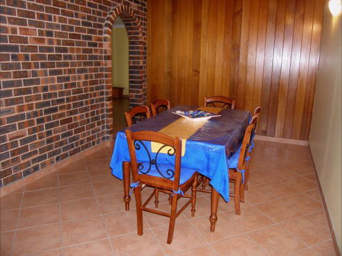 The Happy Shack At Callala Bay - QLD Tourism 9