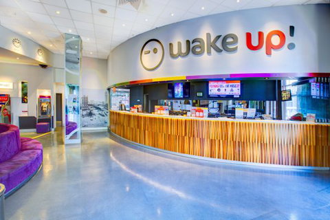 Wake Up Sydney - QLD Tourism 0