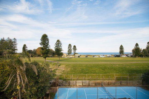 Reef Resort Apartments - QLD Tourism 3