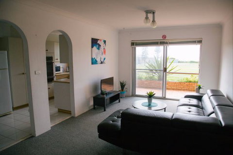 Reef Resort Apartments - QLD Tourism 4