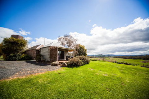 Sunnyside Cottage - QLD Tourism 8