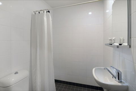 The Maisonette Hotel - QLD Tourism 8