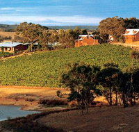 Warrenmang Vineyard  Resort