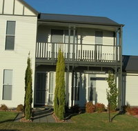 Annies Beach House - QLD Tourism