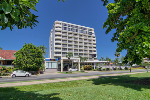 Acacia Court Hotel - Queensland Tourism 10