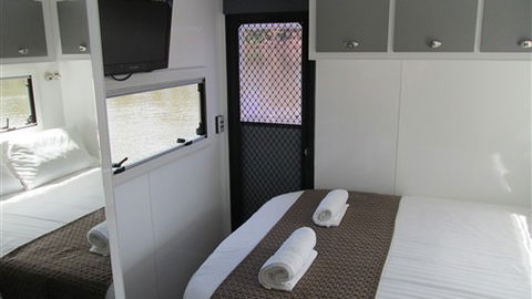 Moama On Murray Houseboats - QLD Tourism 3