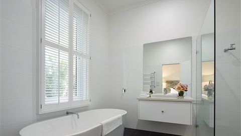 The Cottage At Bolobek - Queensland Tourism 2