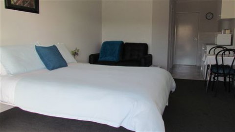 River Gardens Bed And Breakfast Farmstay - Queensland Tourism 3