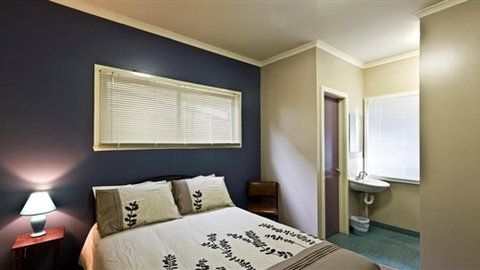 Brambuk Backpackers - Queensland Tourism 1