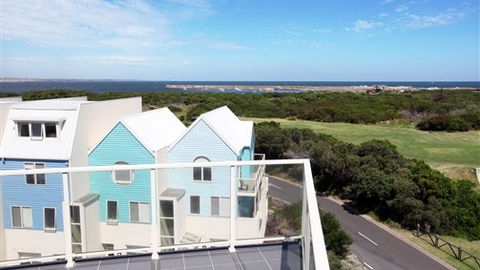 Lady Bay Resort - QLD Tourism 2