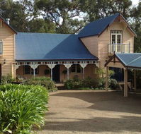 Hideaways at Red Hill - QLD Tourism