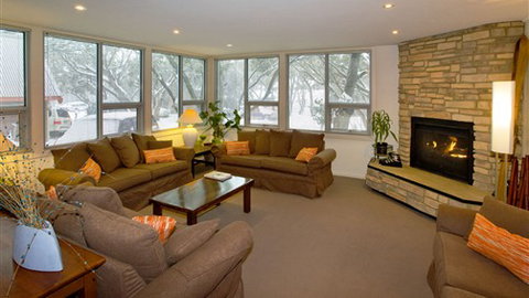 Ajax Ski Club - QLD Tourism 0