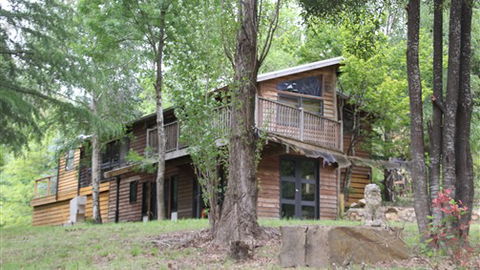 Buller Basecamp Retreat - QLD Tourism 0