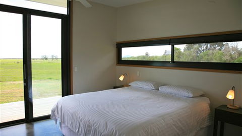 Just Inside The Gate - QLD Tourism 0