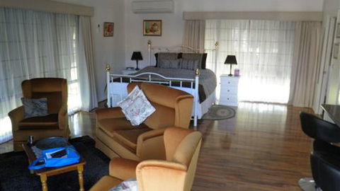 Waldara Cottage - QLD Tourism 2