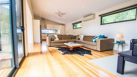 The BASE Luxury Villas - QLD Tourism 0