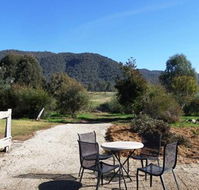 Sweetwater Stays Rural Retreat - QLD Tourism