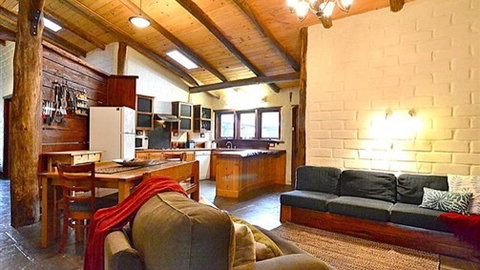 Feathertop Retreat - Queensland Tourism 4