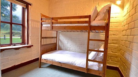 Feathertop Retreat - Queensland Tourism 3